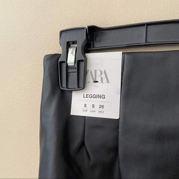NWT ZARA Blogger Fave Faux Leather Zippered Ankle Leggings Black Small Women’s - Picture 8 of 10
